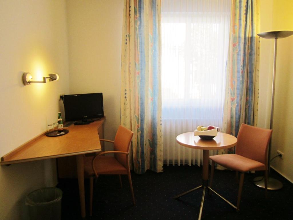 Grimmelshausen Hotel Gelnhausen Zimmer foto